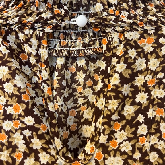 Smocked floral dress - Picture 4 of 5